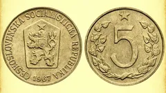 Československá mince 5 haléřů z roku 1967, lev a číslice 5 s ratolestmi.